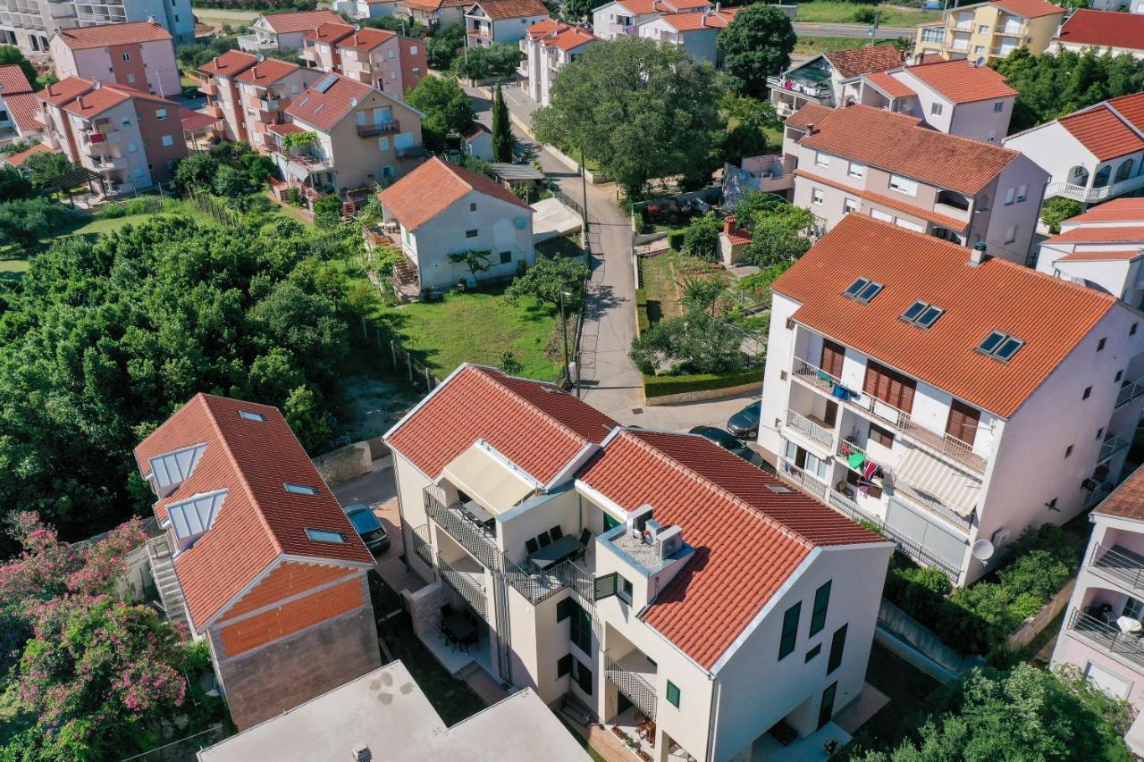 Apartments Mila Sveti Filip i Jakov Exterior photo