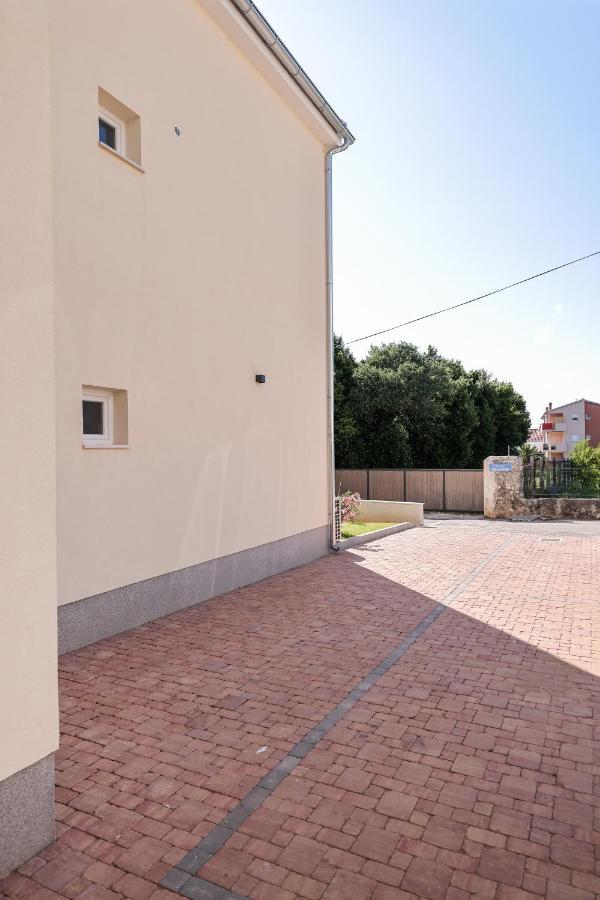 Apartments Mila Sveti Filip i Jakov Exterior photo